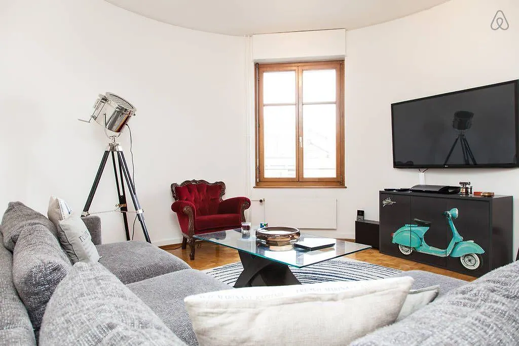 Ensuite Bedrooms In Apt Duplex Genewa